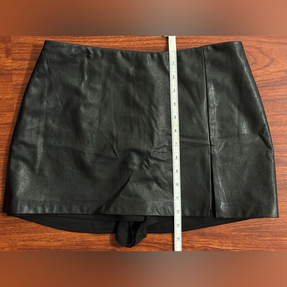 Amanda Uprichard x REVOLVE Dale Skort in Black Leather- Women’s Size M - Picture 11 of 11